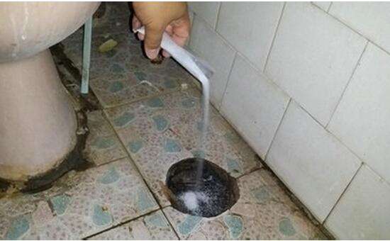 燕郊疏通水泥地漏